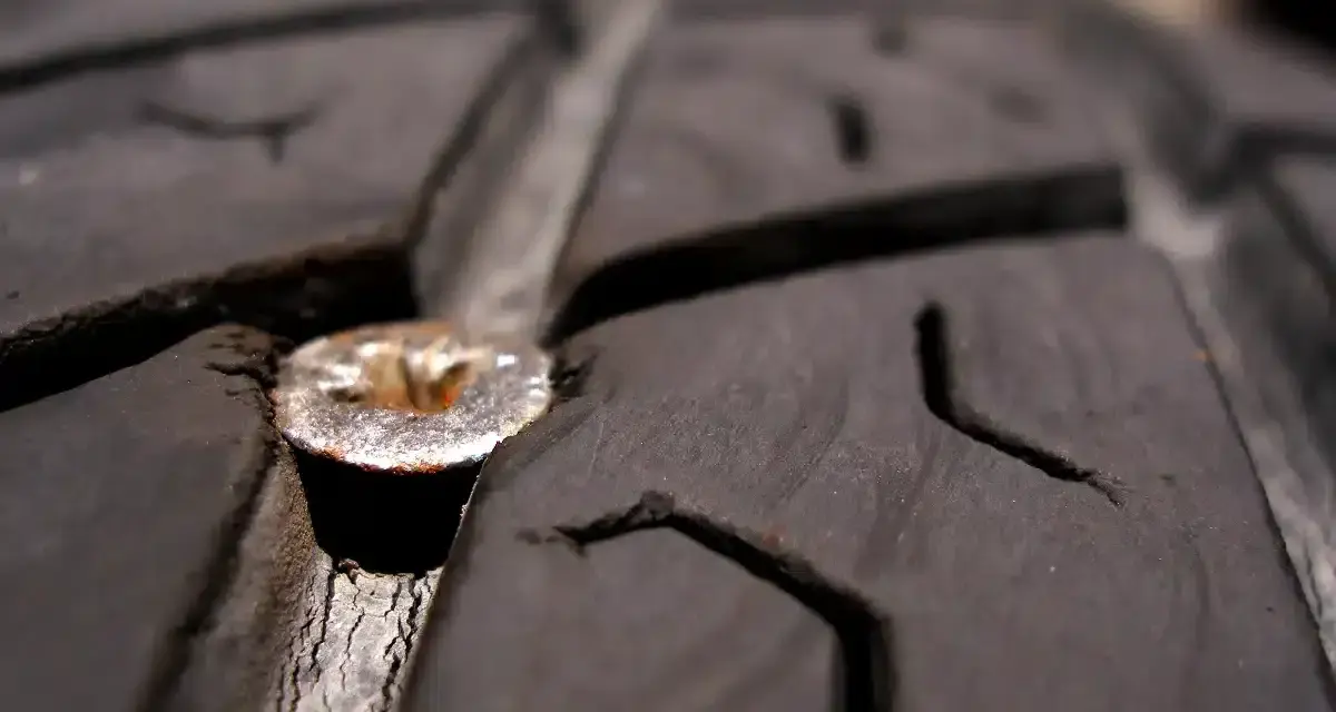 Mèche pneu : réparation rapide ou danger ? Le guide complet