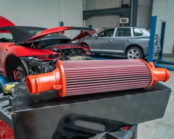 Filtre à air voiture : changez-le pour un moteur durable et économe