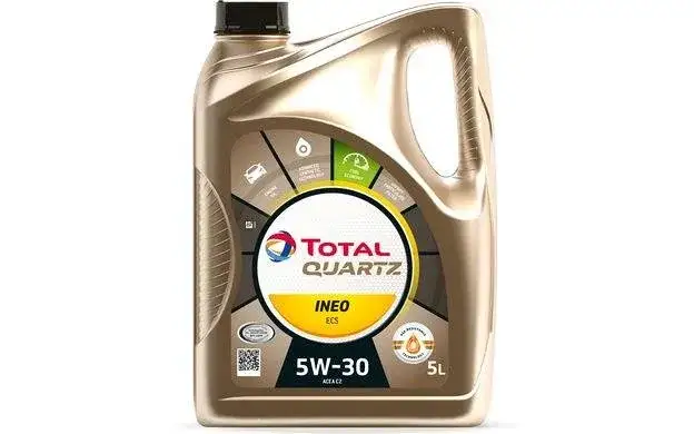 gamme de bidons d'huile moteur de différentes marques comme Castrol, Total, Shell