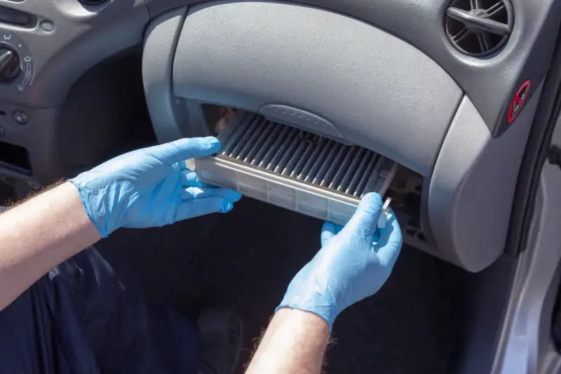 Quand changer votre filtre habitacle ? Protégez votre santé et votre auto.